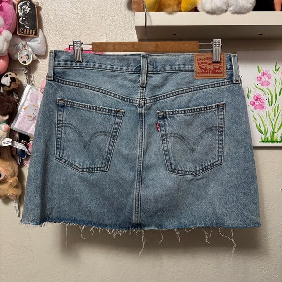 Levi’s Icon Denim Skirt Size 30/10 - Picture 4 of 5